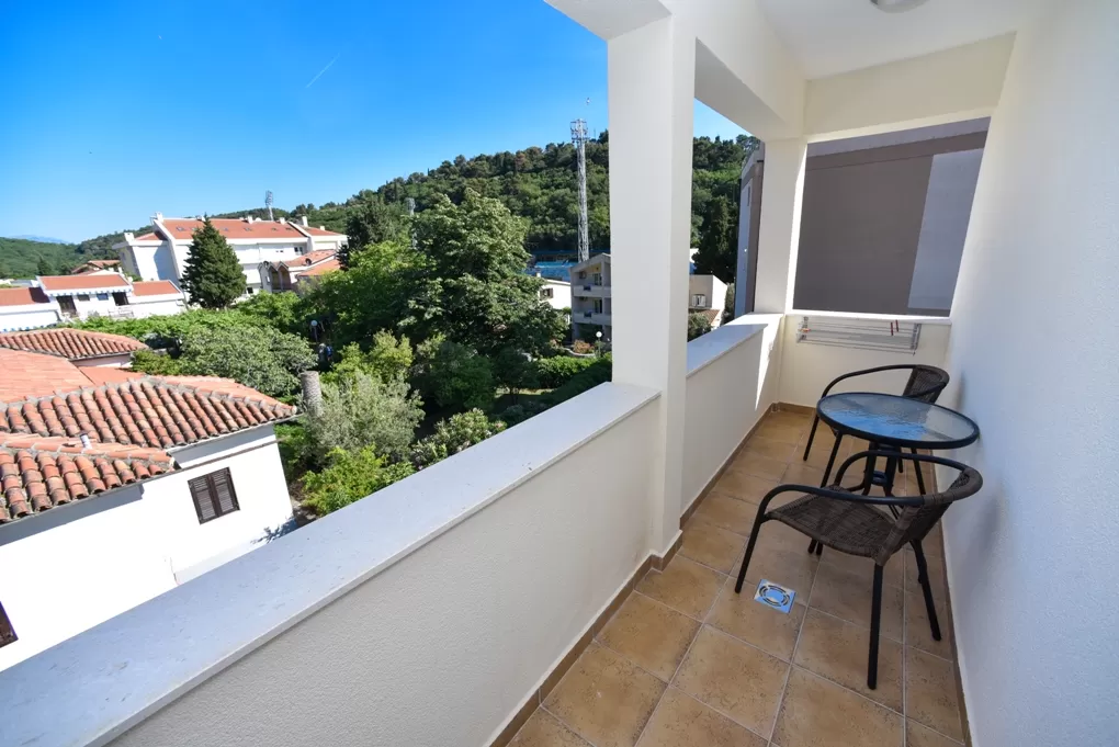 Teodora Studio 02_01.jpg